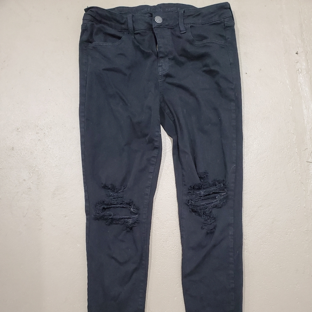 Hi-Rise Distressed Jegging